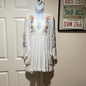 Free People White Mini Dress/Tunic with Floral Embroidery